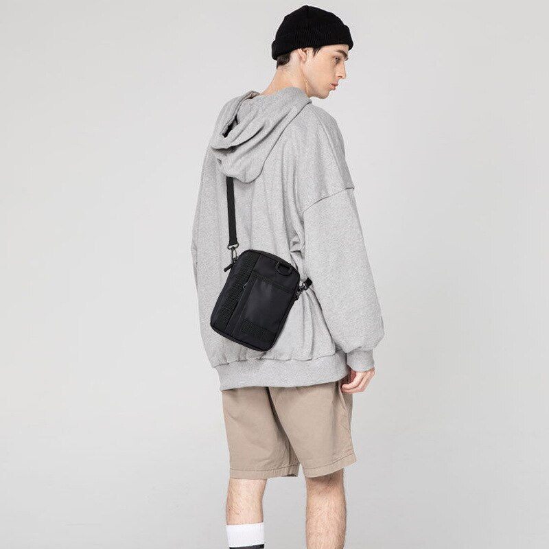Mænd Lærred Stof Crossbody Taske Vintage Solid Brysttasker Vandtæt Student Lille Multifunktionstasker - Sort